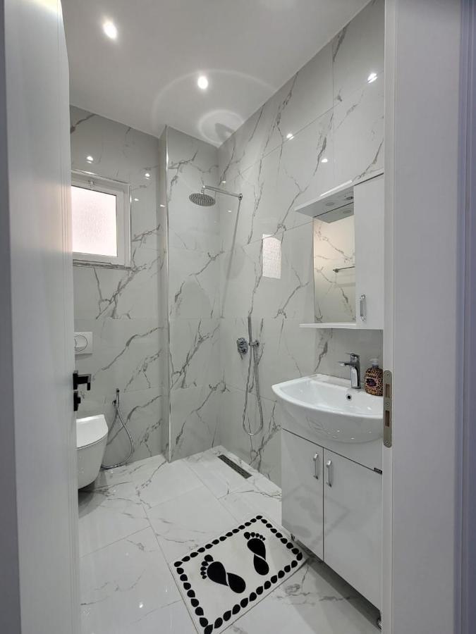 Luxury Room'S By Lika Saranda Dış mekan fotoğraf