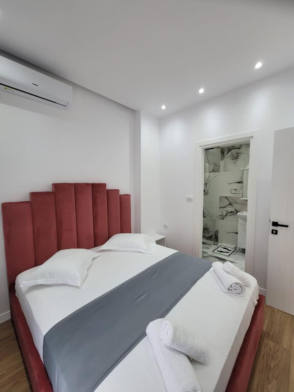 Luxury Room'S By Lika Saranda Dış mekan fotoğraf